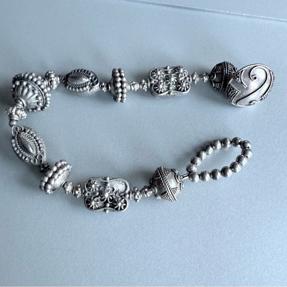 Vintage Ornate Filigree Beaded Sterling Silver Bali Bracelet - Picture 5 of 7